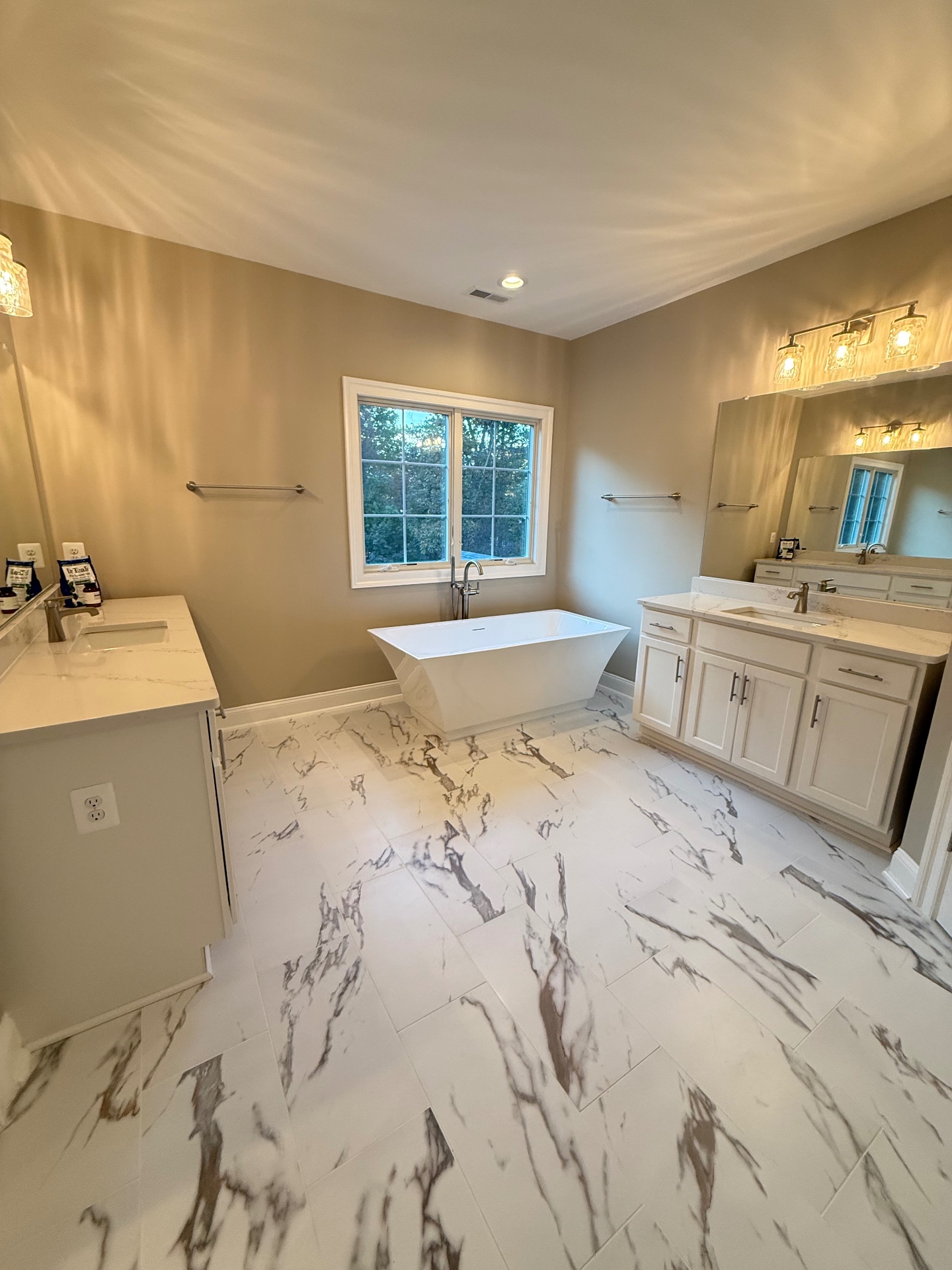 Illustrative photo of a clean freestanding bathtub area